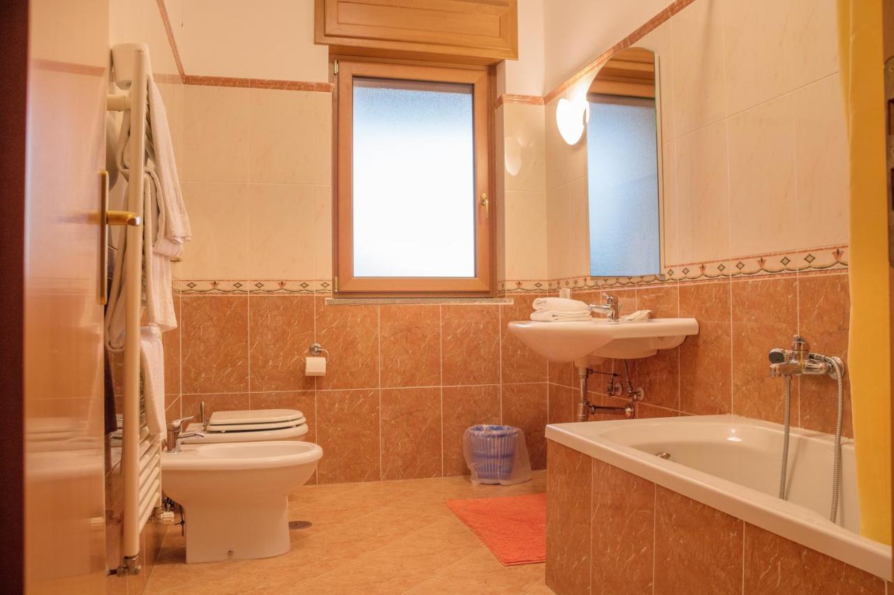 Ruggiero Park Hotel Vallo della Lucania Exteriör bild