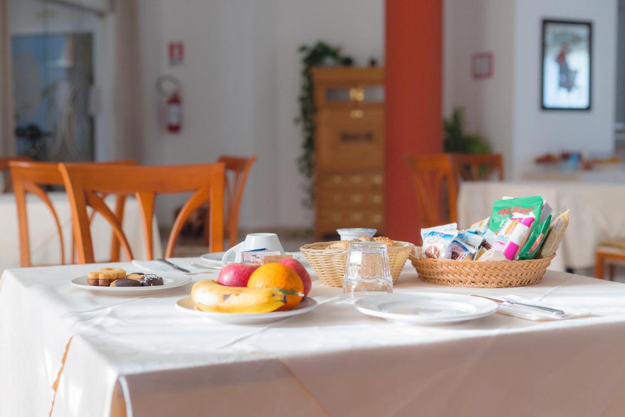Ruggiero Park Hotel Vallo della Lucania Exteriör bild